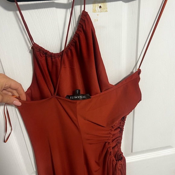 Dynamite Burnt red Single shoulder strap with side hole Midi dress. - Picture 3 of 4